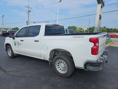 Used 2022 Chevrolet Silverado 1500 W/T w/ WT Value Package AWD/4WD image 8