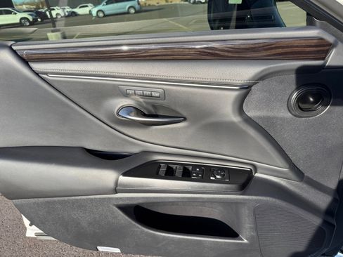 Used 2019 Lexus ES 350 image 13