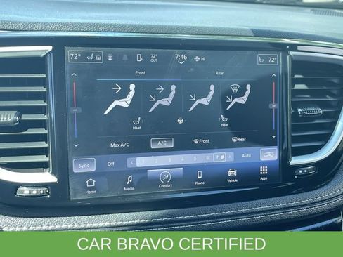 Used 2023 Chrysler Pacifica Touring FWD image 14