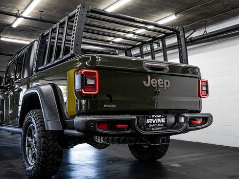 Used 2022 Jeep Gladiator Rubicon w/ LED Lighting Group AWD/4WD image 16