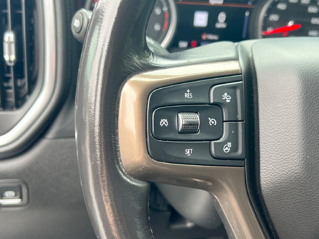 Used 2020 Chevrolet Silverado 1500 High Country w/ Technology Package AWD/4WD image 40