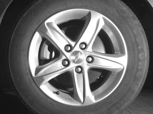 Used 2024 Chevrolet Malibu LT image 12