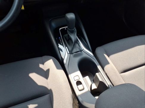 Used 2025 Toyota Corolla LE FWD image 19