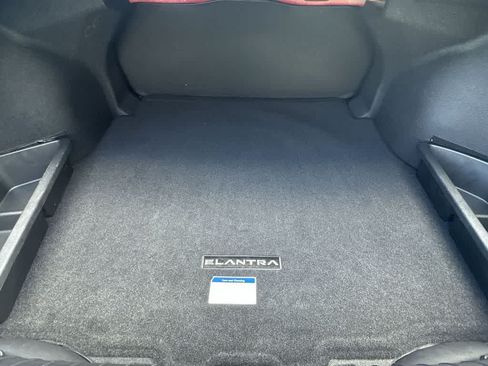 Used 2025 Hyundai Elantra Sport FWD image 25