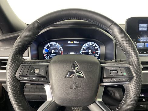 Used 2024 Mitsubishi Outlander SE Black Edition AWD/4WD image 22