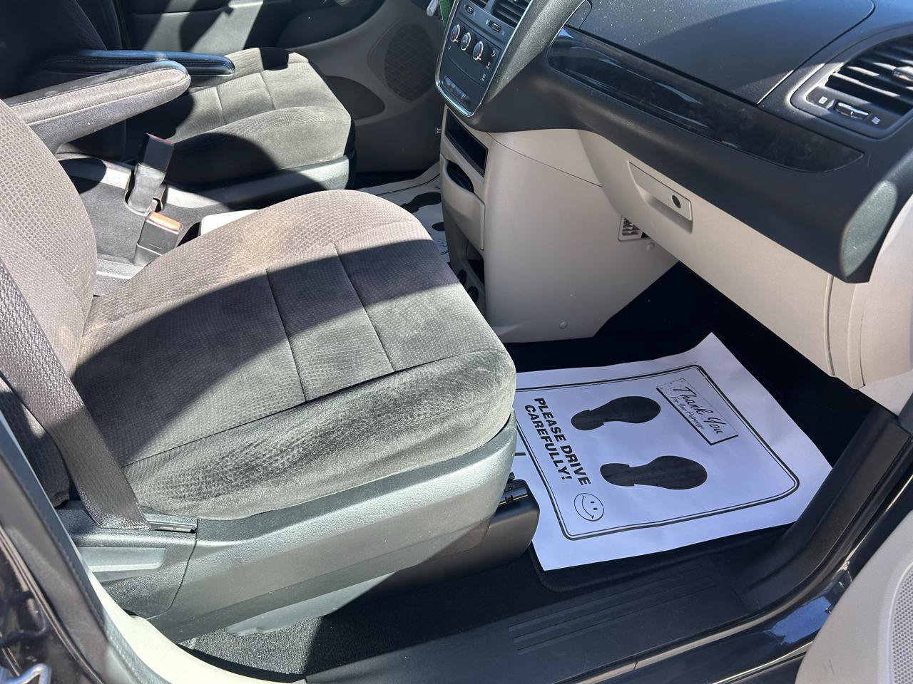 Used 2013 Dodge Grand Caravan SXT FWD image 12