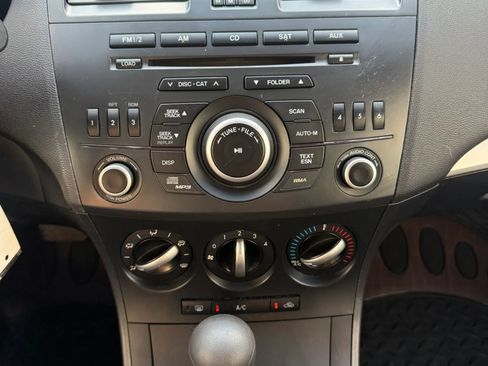 Used 2012 MAZDA MAZDA3 i Sport FWD image 12