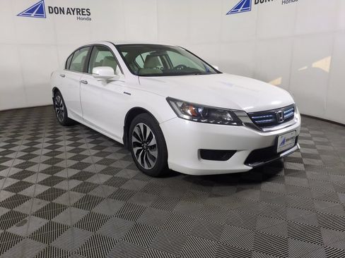Used 2015 Honda Accord Hybrid Sedan image 7