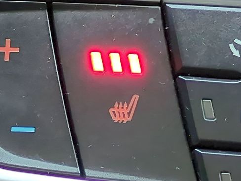 Used 2020 Ford Fusion SEL image 22