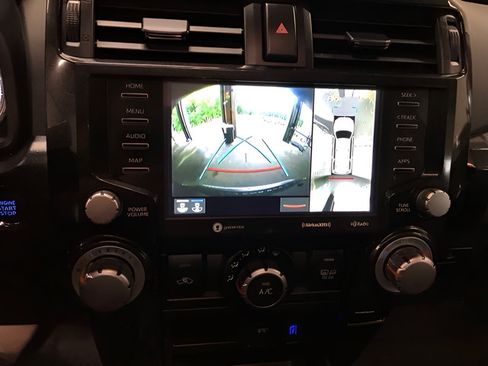 Certified 2022 Toyota 4Runner TRD Off-Road Premium AWD/4WD image 18