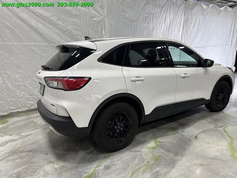 Used 2020 Ford Escape SE Sport image 8