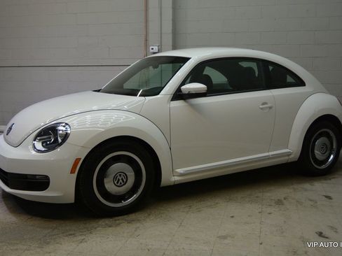 Used 2012 Volkswagen Beetle 2.5 image 23
