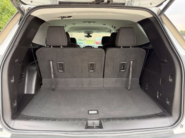 Used 2021 Chevrolet Traverse LT AWD/4WD image 38