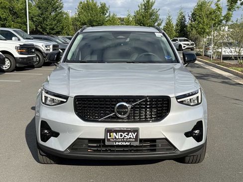 Used 2023 Volvo XC40 B5 Plus w/ Driver Assist Package AWD/4WD image 7