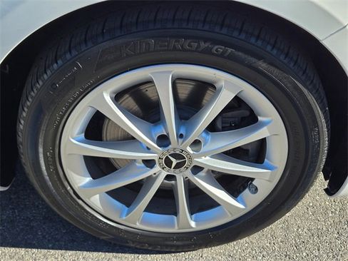 Used 2021 Mercedes-Benz A 220 image 9