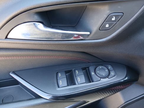 Used 2026 Chevrolet Trax RS w/ Sunroof Package FWD image 14