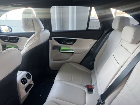 Certified 2025 Mercedes-Benz GLC 300 image 23