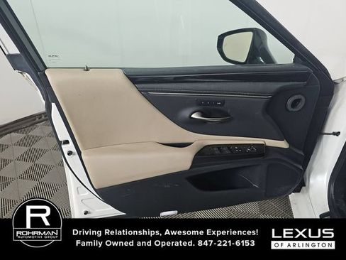 Used 2020 Lexus ES 350 w/ Premium Package FWD image 6