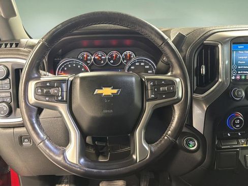 Used 2021 Chevrolet Silverado 1500 LT w/ Z71 Off-Road Package image 16