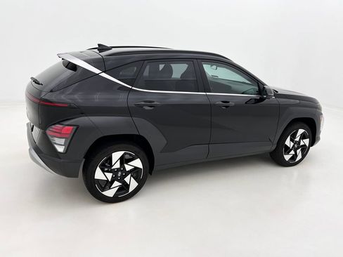 Used 2025 Hyundai Kona Limited image 11
