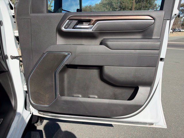 Used 2025 Chevrolet Silverado 2500 LT w/ Convenience Package AWD/4WD image 31