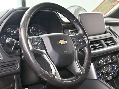 Used 2021 Chevrolet Suburban LT image 14