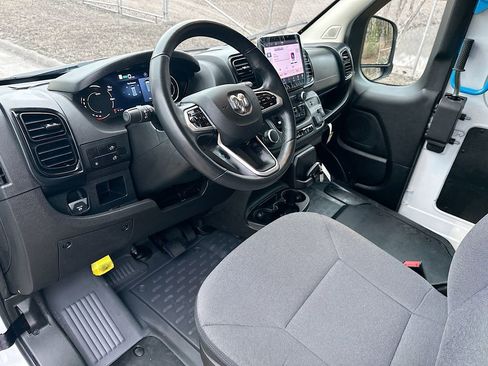 Used 2024 RAM ProMaster 3500 w/ Delivery Van Package image 30