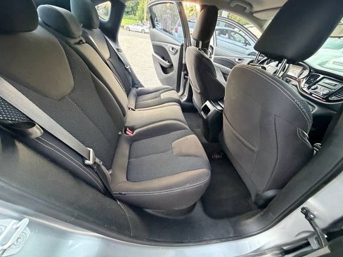 Used 2015 Dodge Dart SXT FWD image 15