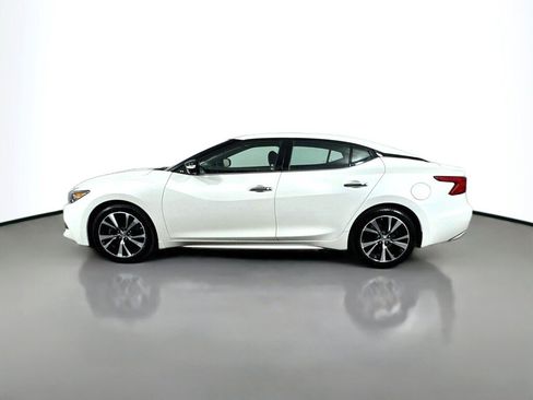 Used 2018 Nissan Maxima Platinum FWD image 2