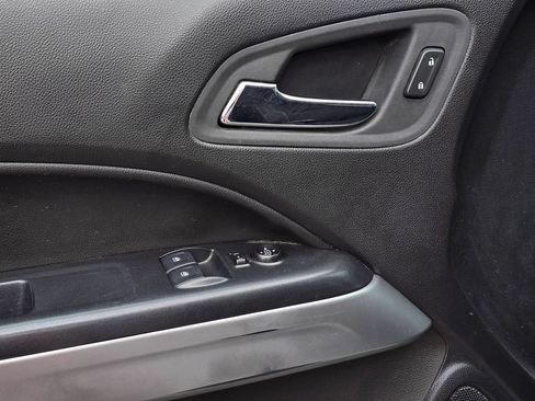 Used 2022 Chevrolet Colorado LT w/ Fleet Safety Package RWD image 9