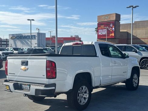 Used 2018 Chevrolet Colorado LT w/ LT Convenience Package RWD image 5