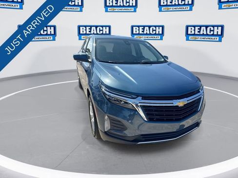 Used 2024 Chevrolet Equinox LT image 3