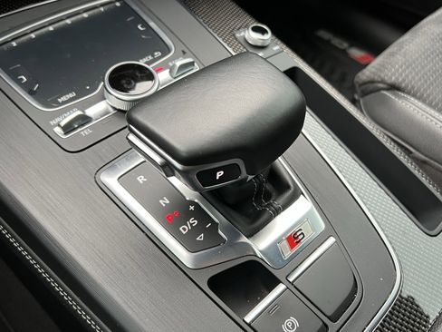 Used 2020 Audi SQ5 Premium Plus w/ Premium Plus Package image 26