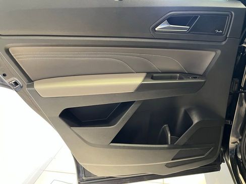 Used 2023 Volkswagen Atlas SEL Premium image 24