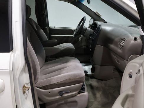 Used 2002 Dodge Caravan Sport image 21