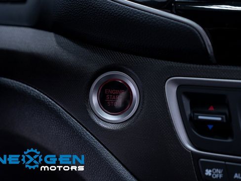 Used 2025 Honda Passport TrailSport image 14