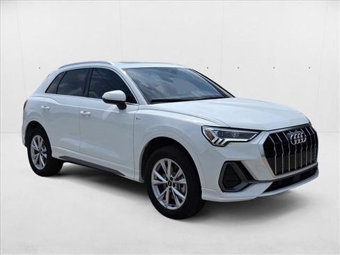 New 2025 Audi Q3 2.0T Premium image 3