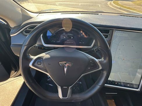 Used 2013 Tesla Model S Performance image 26