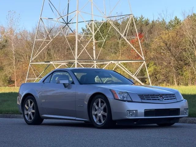 Used 2007 Cadillac XLR RWD image 5