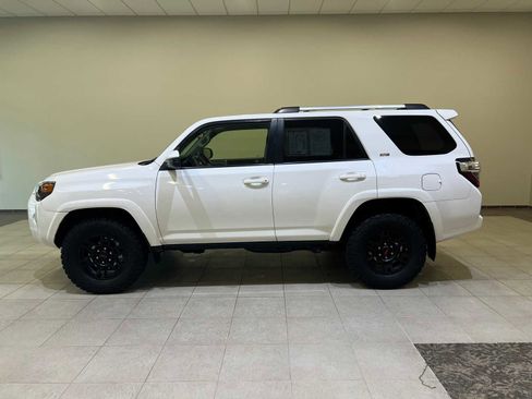 Used 2019 Toyota 4Runner SR5 image 3