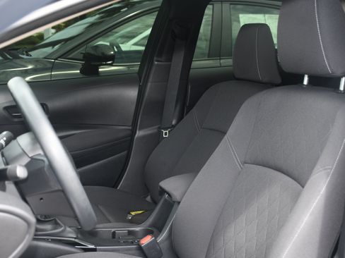 Used 2024 Toyota Corolla LE FWD image 11