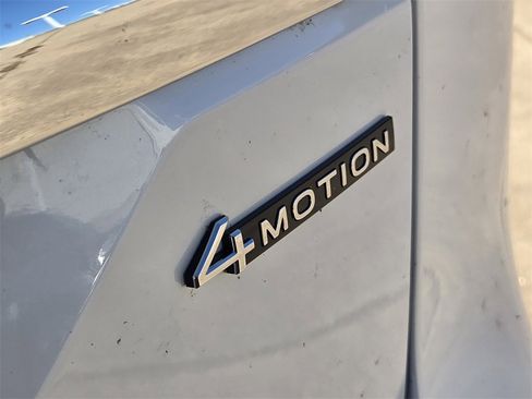 New 2026 Volkswagen Atlas SE image 9