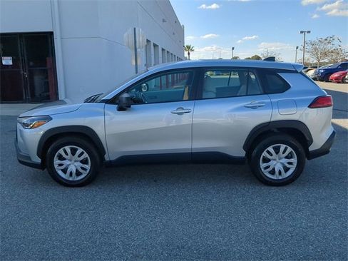 Certified 2025 Toyota Corolla Cross L image 7