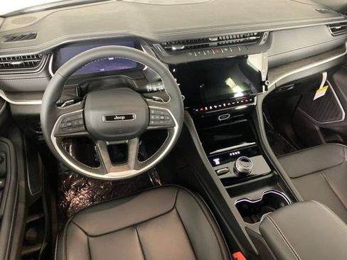 New 2026 Jeep Grand Cherokee L Limited AWD/4WD image 13