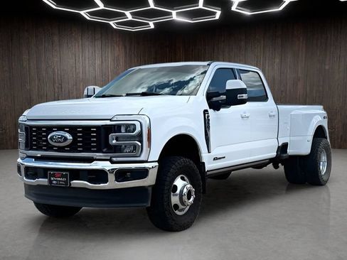 Used 2023 Ford F350 Lariat AWD/4WD image 4