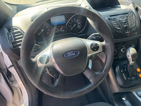 Used 2016 Ford Escape S FWD image 18