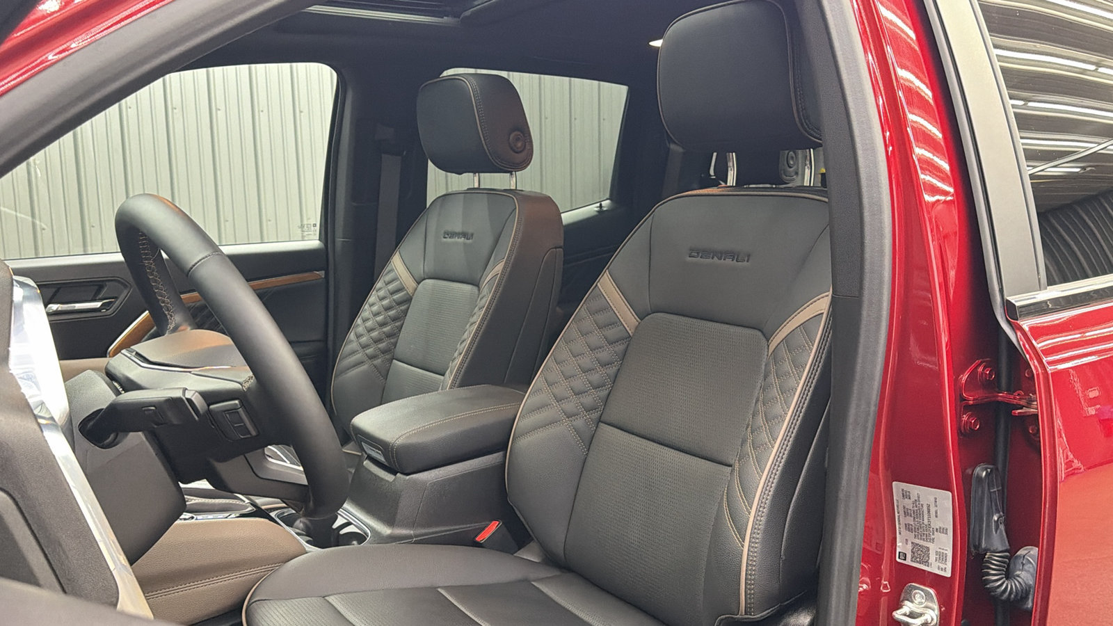 Used 2026 GMC Canyon Denali AWD/4WD image 32