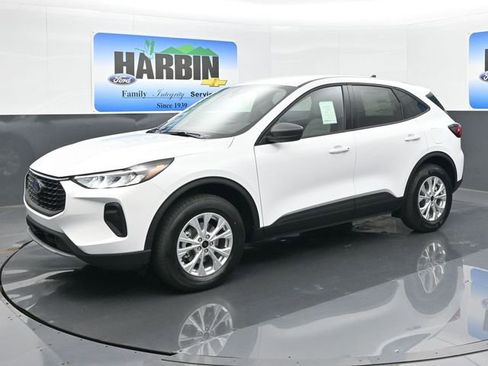 New 2025 Ford Escape Active w/ Cold Weather Package image 1