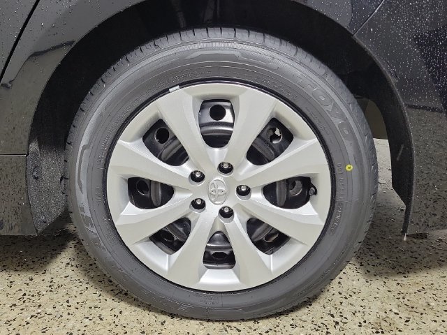 Used 2024 Toyota Corolla LE FWD image 8