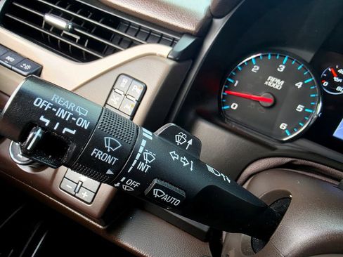 Used 2017 GMC Yukon Denali AWD/4WD image 38